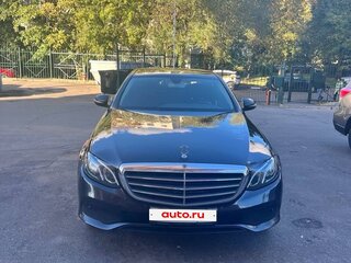 2017 Mercedes-Benz E-Класс 200 V (W213, S213, C238), чёрный, 2400000 рублей, вид 3