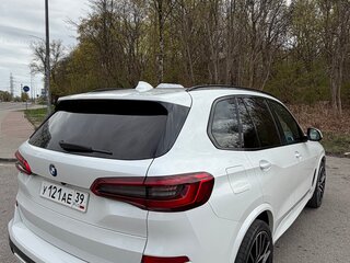 2019 BMW X5 40i IV (G05/G18), белый, 5900000 рублей, вид 2