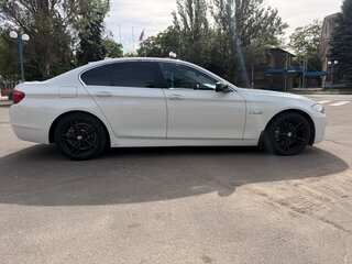 2013 BMW 5 серии 520i VI (F10/F11/F07), белый, 1750000 рублей, вид 4