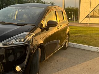 2017 Toyota Sienta II, фиолетовый, 1400000 рублей, вид 3