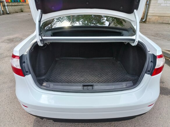 2013 Renault Fluence I Рестайлинг, белый, 815000 рублей - вид 23