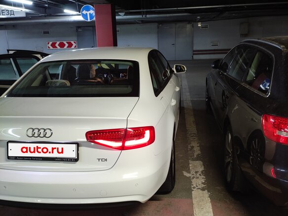 2012 Audi A4 IV (B8) Рестайлинг, белый, 1300000 рублей - вид 4