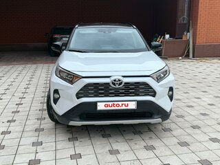 2022 Toyota RAV4 V (XA50), белый, 2680000 рублей, вид 1