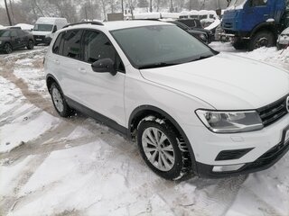 2017 Volkswagen Tiguan II, белый, 2050000 рублей, вид 3