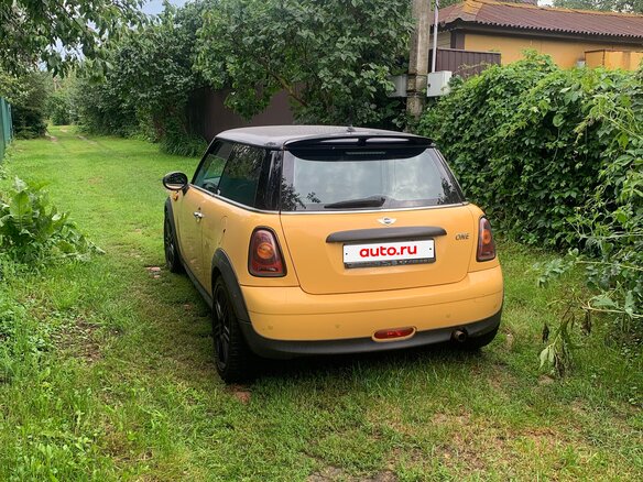 2007 Mini Hatch One II (R56), жёлтый, 800000 рублей - вид 6