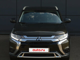 2019 Mitsubishi Outlander III Рестайлинг 3, коричневый, 1830000 рублей, вид 2