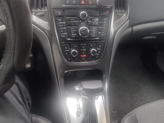 2011 Opel Astra J, серый, 500000 рублей, вид 4
