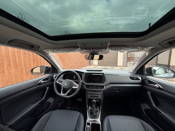2025 Volkswagen Tharu XR, серый - вид 6
