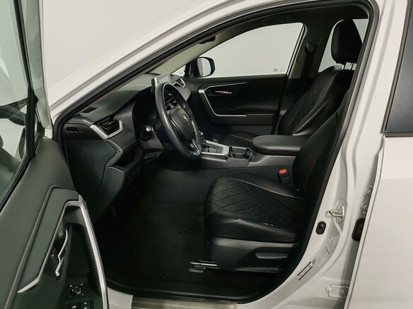 2021 Toyota RAV4 V (XA50), белый, 2739000 рублей - вид 11