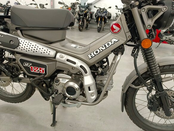 2023 Honda Super Cub, серый, 475000 рублей - вид 9