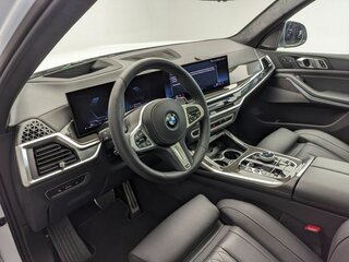 2025 BMW X7 40i I (G07) Рестайлинг, белый, 17500000 рублей, вид 4