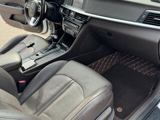 2019 Kia Optima IV Рестайлинг, белый, 1620000 рублей, вид 5