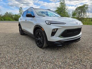 2023 Buick Encore GX I, белый, 1689000 рублей, вид 2