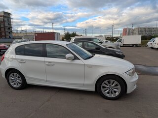 2011 BMW 1 серии 116i I (E81/E82/E87/E88) Рестайлинг, белый, 777000 рублей, вид 5