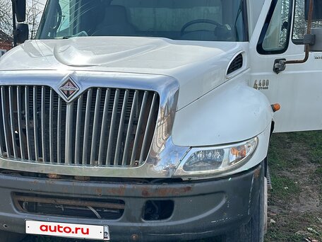 2004 International 4000 Series, белый, 1600000 рублей, вид 3