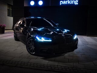 2019 BMW 5 серии 520d xDrive VII (G30/G31/G38), чёрный, 4000000 рублей, вид 5