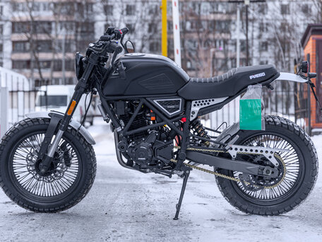 2025 Fuego Scrambler 250, чёрный, 204900 рублей, вид 2