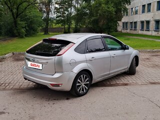 2008 Ford Focus II Рестайлинг, серебристый, 330000 рублей, вид 4