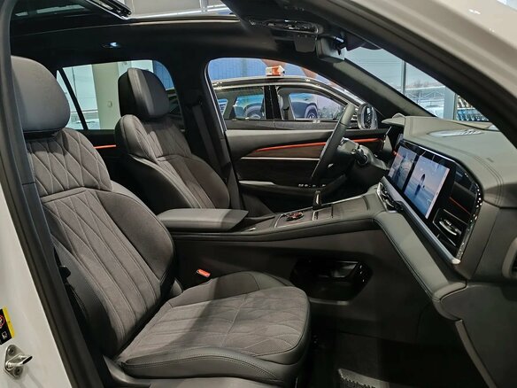 2026 Geely Monjaro I, белый - вид 7