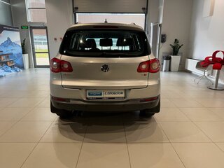 2010 Volkswagen Tiguan I, серебристый, 860000 рублей, вид 5