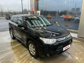 2013 Mitsubishi Outlander III, чёрный, 1100000 рублей, вид 2