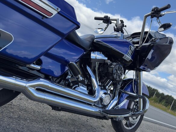 2011 Harley-Davidson Road Glide Limited, синий, 1000000 рублей - вид 3