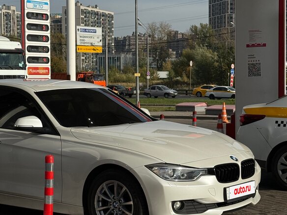 2013 BMW 3 серии 316i VI (F3x), белый, 1300000 рублей - вид 2