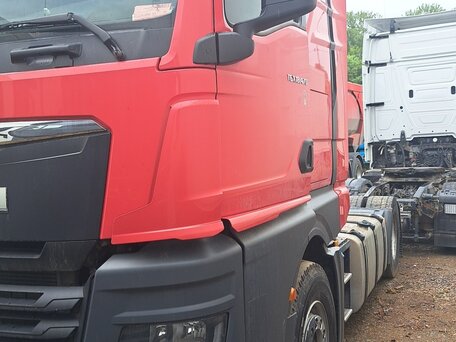 2021 MAN TGX, красный, 7708000 рублей, вид 2