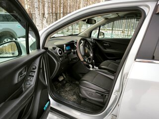 2015 Chevrolet Tracker III, серебристый, 1300000 рублей, вид 2