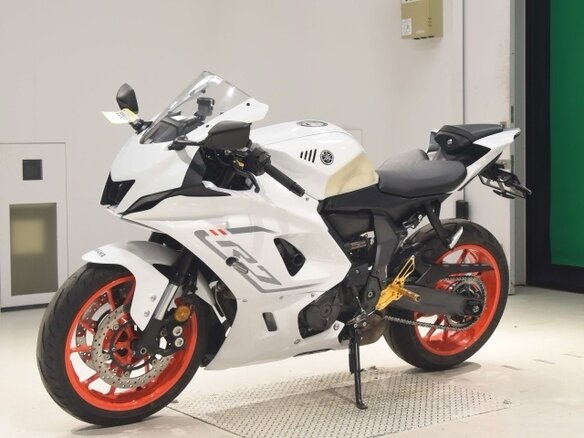 2024 Yamaha YZF-R7, белый, 694000 рублей - вид 4