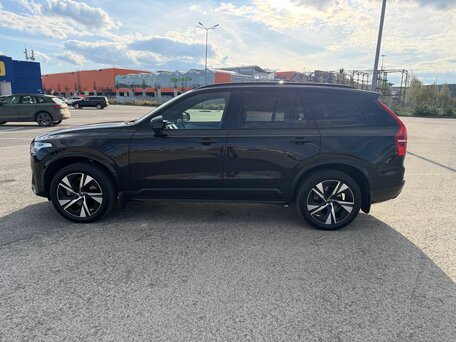 2021 Volvo XC90 B5 II Рестайлинг 1, чёрный, 5790000 рублей, вид 3