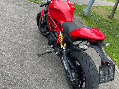 2020 Ducati Monster 797, красный, 890000 рублей, вид 4