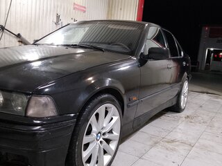 1991 BMW 3 серии M50 320i III (E36), чёрный, 300000 рублей, вид 4