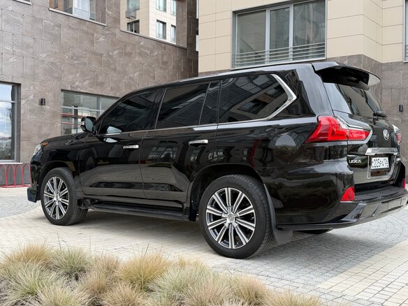 2017 Lexus LX 450d III Рестайлинг 2, чёрный, 7500000 рублей - вид 13