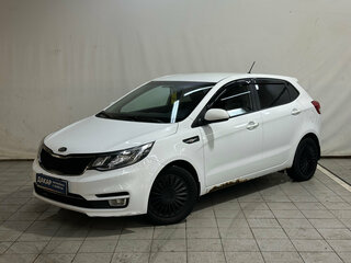 2015 Kia Rio III Рестайлинг, белый, 970000 рублей, вид 1
