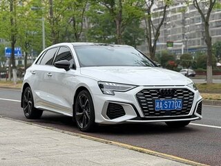 2024 Audi A3 Sportback 35 TFSI IV (8Y) Рестайлинг, белый, 2100000 рублей, вид 3