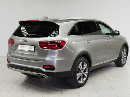 2019 Kia Sorento III Prime Рестайлинг, серебристый, 3253000 рублей, вид 5