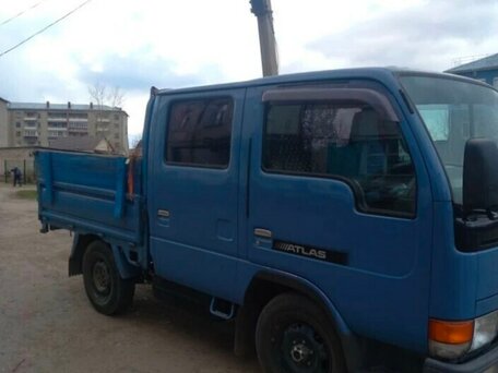 1991 Nissan Atlas, синий, 1500000 рублей, вид 2