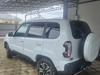 2024 Lada (ВАЗ) Niva Travel I, белый, 1200000 рублей, вид 3
