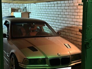 1997 BMW 3 серии Compact 323i III (E36), серебристый, 415000 рублей, вид 3
