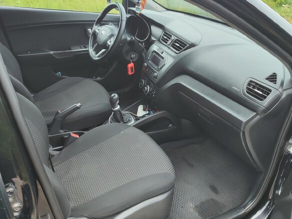2015 Kia Rio III Рестайлинг, чёрный, 700000 рублей - вид 7