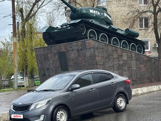 2013 Kia Rio 4-speed III, серый, 750000 рублей, вид 2