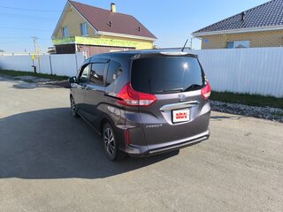 2019 Honda Freed+ II, серый, 1560000 рублей, вид 4
