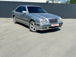 2001 Mercedes-Benz E-Класс 200 II (W210, S210) Рестайлинг, серебристый, 530000 рублей, вид 2