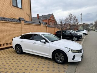 2021 Kia K5 III, белый, 2100000 рублей, вид 4