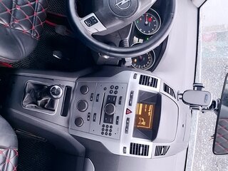 2012 Opel Zafira B Рестайлинг, белый, 600000 рублей, вид 3