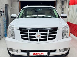 2009 Cadillac Escalade III, белый, 2400000 рублей, вид 3