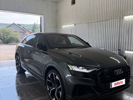 2019 Audi Q8 55 TFSI I (4M), серый, 6099000 рублей, вид 3