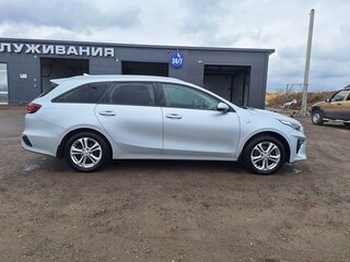 2019 Kia Ceed III, серебристый, 1835000 рублей, вид 4
