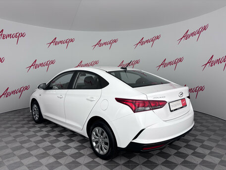 2021 Hyundai Solaris II Рестайлинг, белый, 1389000 рублей, вид 3